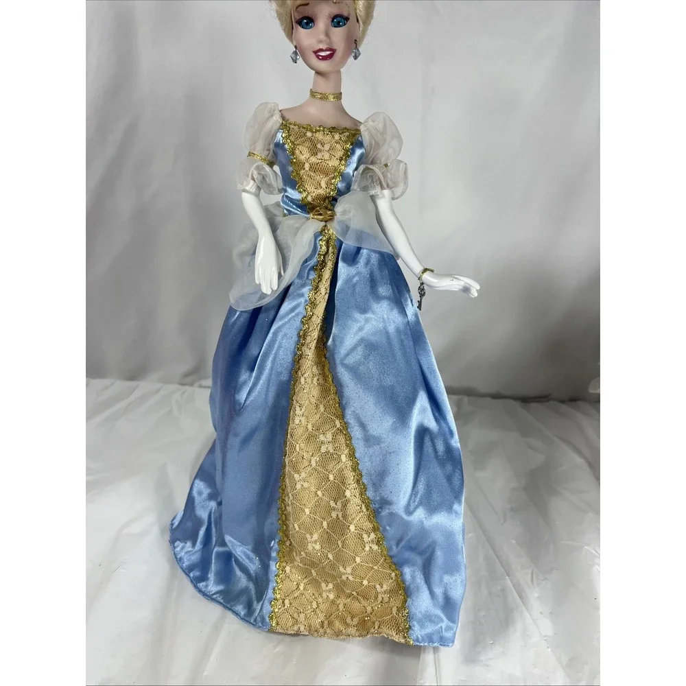 N/A cinderella porcelain